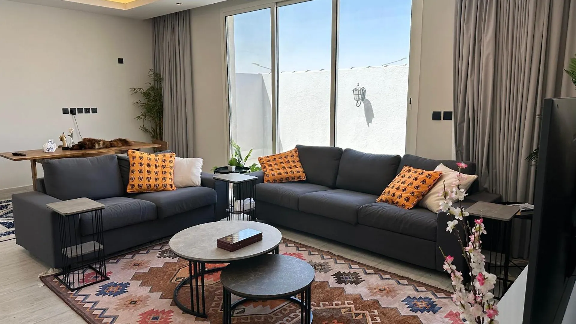 Great Luxary Apt In Almajdeah With Roof リヤード 0*,  サウジアラビア