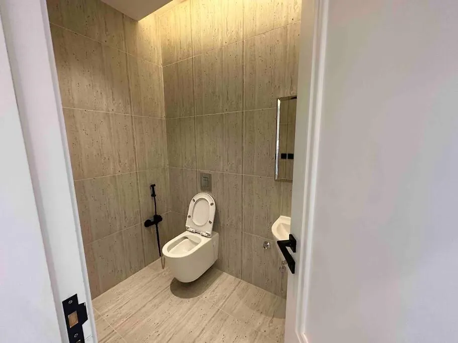 Great Luxary Apt In Almajdeah With Roof リヤード アパート