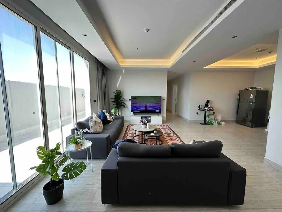 Great Luxary Apt In Almajdeah With Roof リヤード サウジアラビア